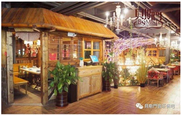 ?？谪愃归T(mén)音樂(lè)餐吧選擇深圳名舞臺(tái)...